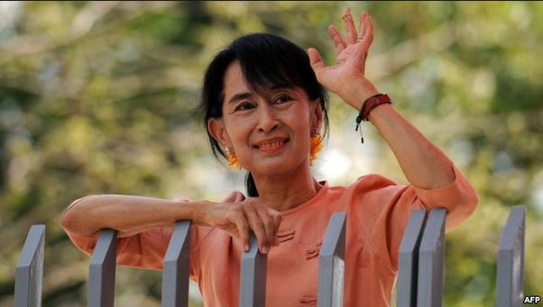زعيمة المعارضة اونغ سان سو تشي