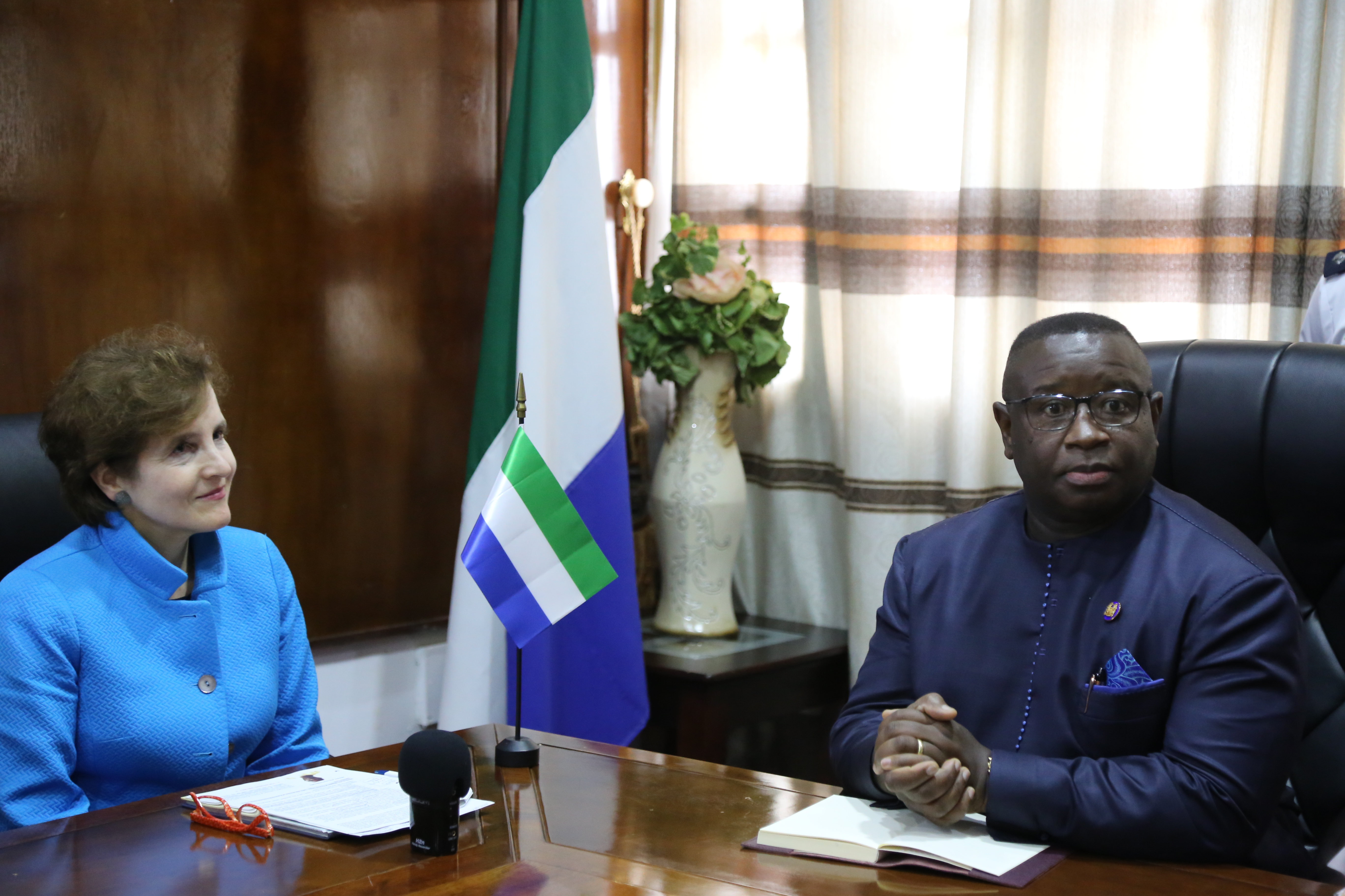 President of Sierra Leone, Julius Maada Bio (right) (photo credit: Global Partnership for Education/flickr)