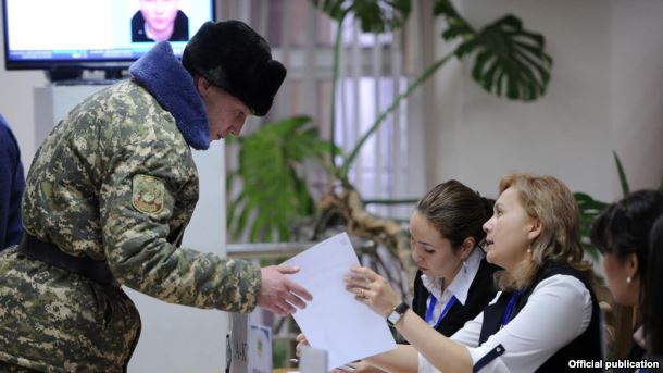 Scenes From Kyrgyzstan's Constitutional Referendum Vote (photo credit: Radio Free Europe/Radio Liberty)