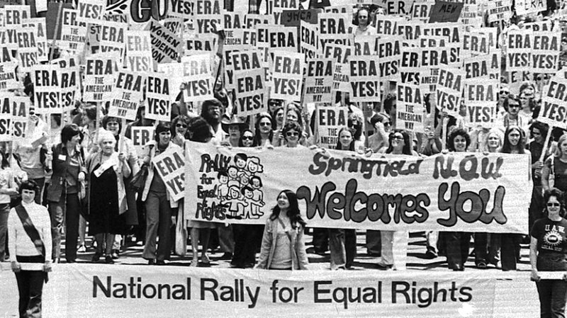 People march on the Capitol Building in Springfield to urge approval of ERA in 1978 (photo credit: AP)