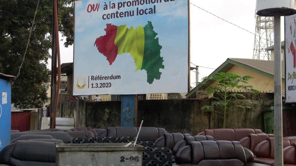 Referendum Campaign Poster encourages voters to support new constitution (photo credit: Reuters/Stringer)