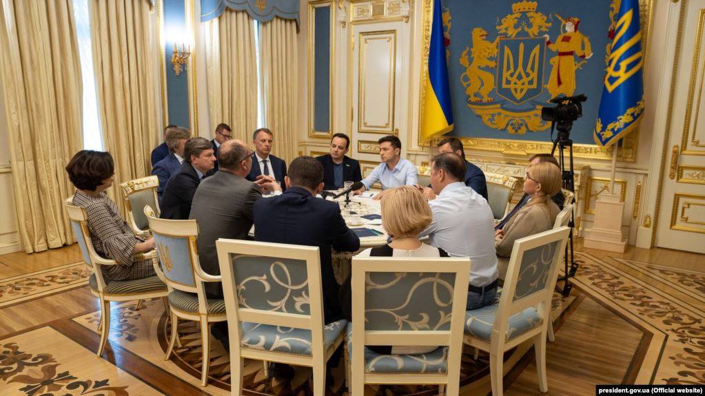 Ukrainian President Volodymyr Zelenskiy meeting with the leadership of the Verkhovna Rada (photo credit: RadioFreeEurope)