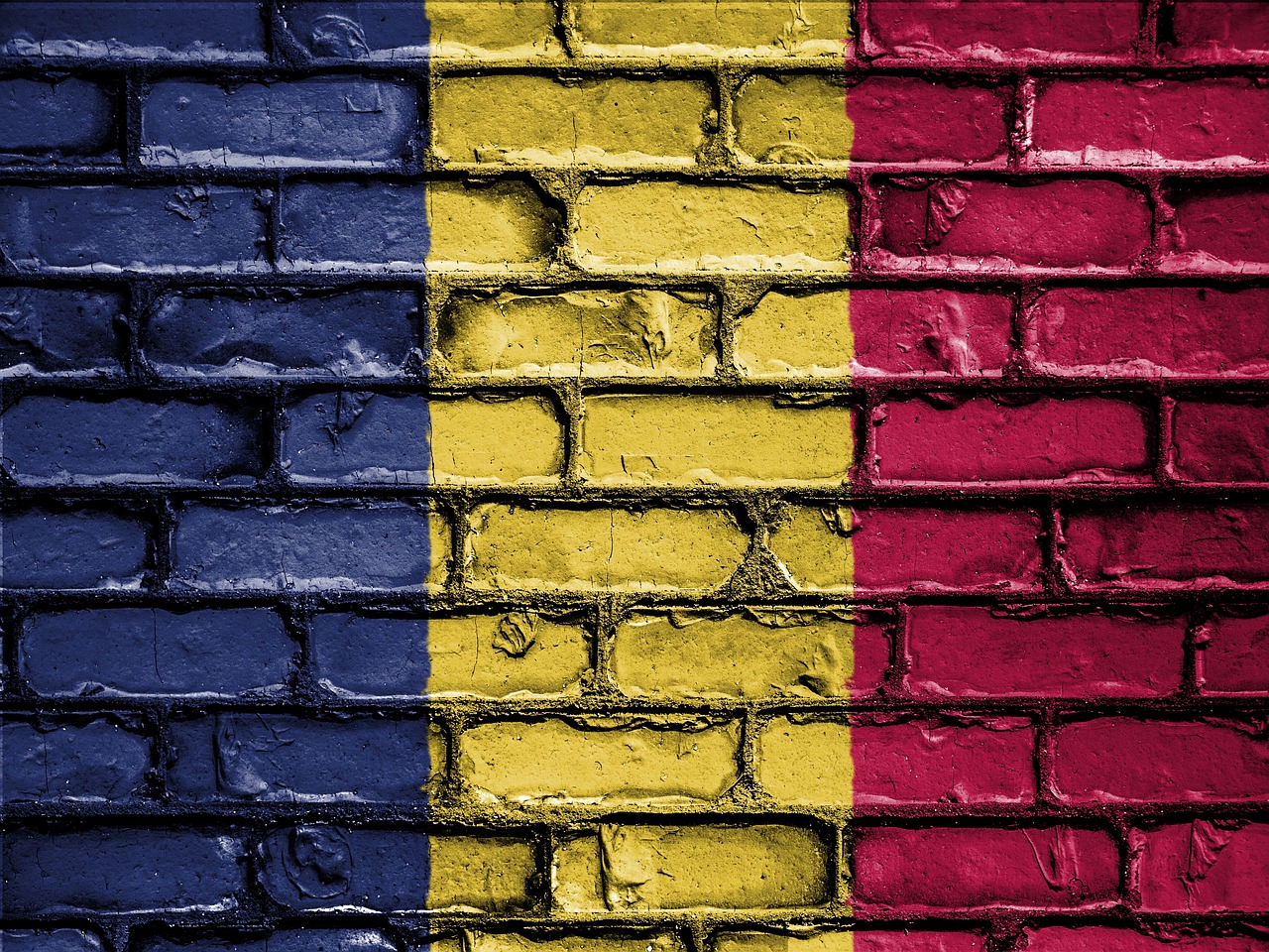 Flag of Chad (photo credit: David_Peterson via pixabay)