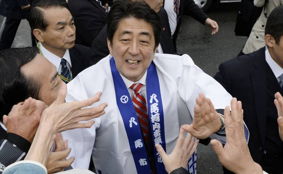 Prime Minister Shinzo Abe campaigns for votes. KYODO