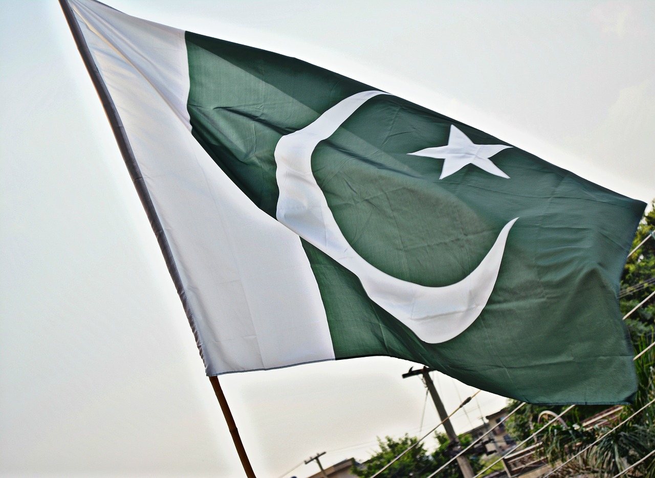 Flag of Pakistan (photo credit: SyedWasiqShah via pixabay)