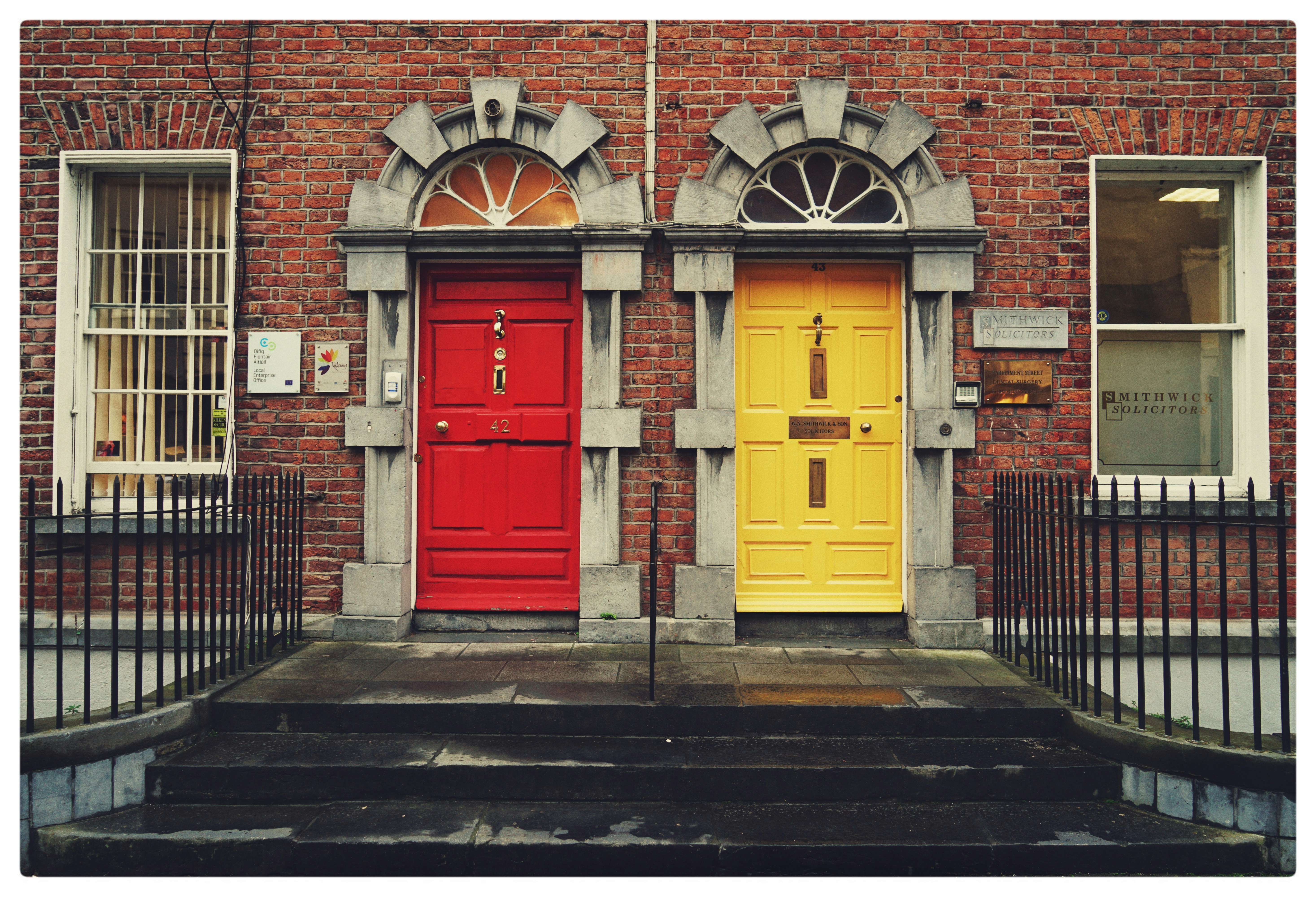 Dublin, Ireland (photo credit: Robert Anasch via unsplash)