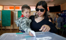 Casting a ballot in the 17 December referendum for Chile's draft constitution in the city of Valparaiso (photo credit: Rodrigo Garrido)