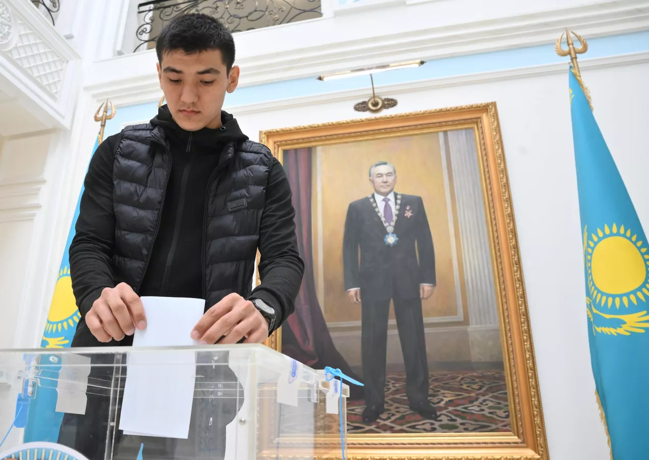 Voter during Kazakhstan's 5 June referendum (photo credit Sputnik / Ilya Pitalev)