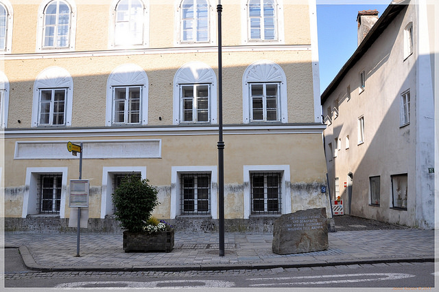 The Braunau house where Adolf Hitler was born (Photo credit: Flickr)