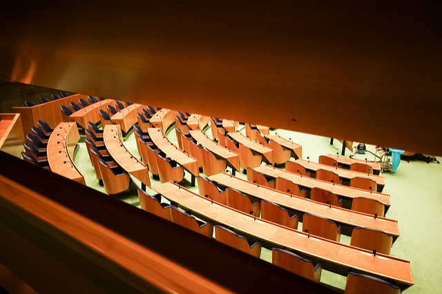 Plenary room of the Dutch Parliament (Photo credit:    risastla / flickr)