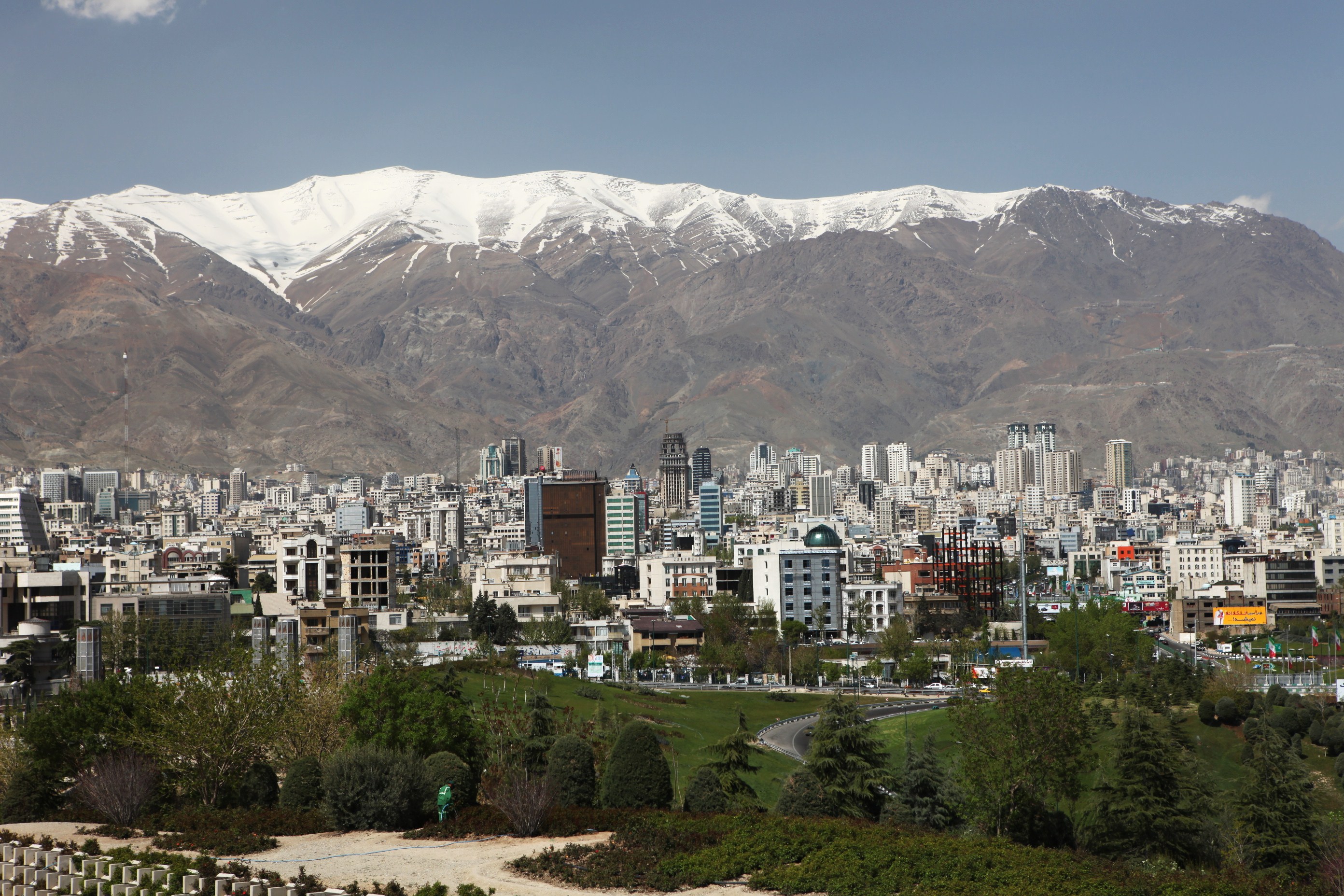 Тегеран. Город Техран Иран. Иран столица Тегеран. Южный Тегеран. Тегеран горы.