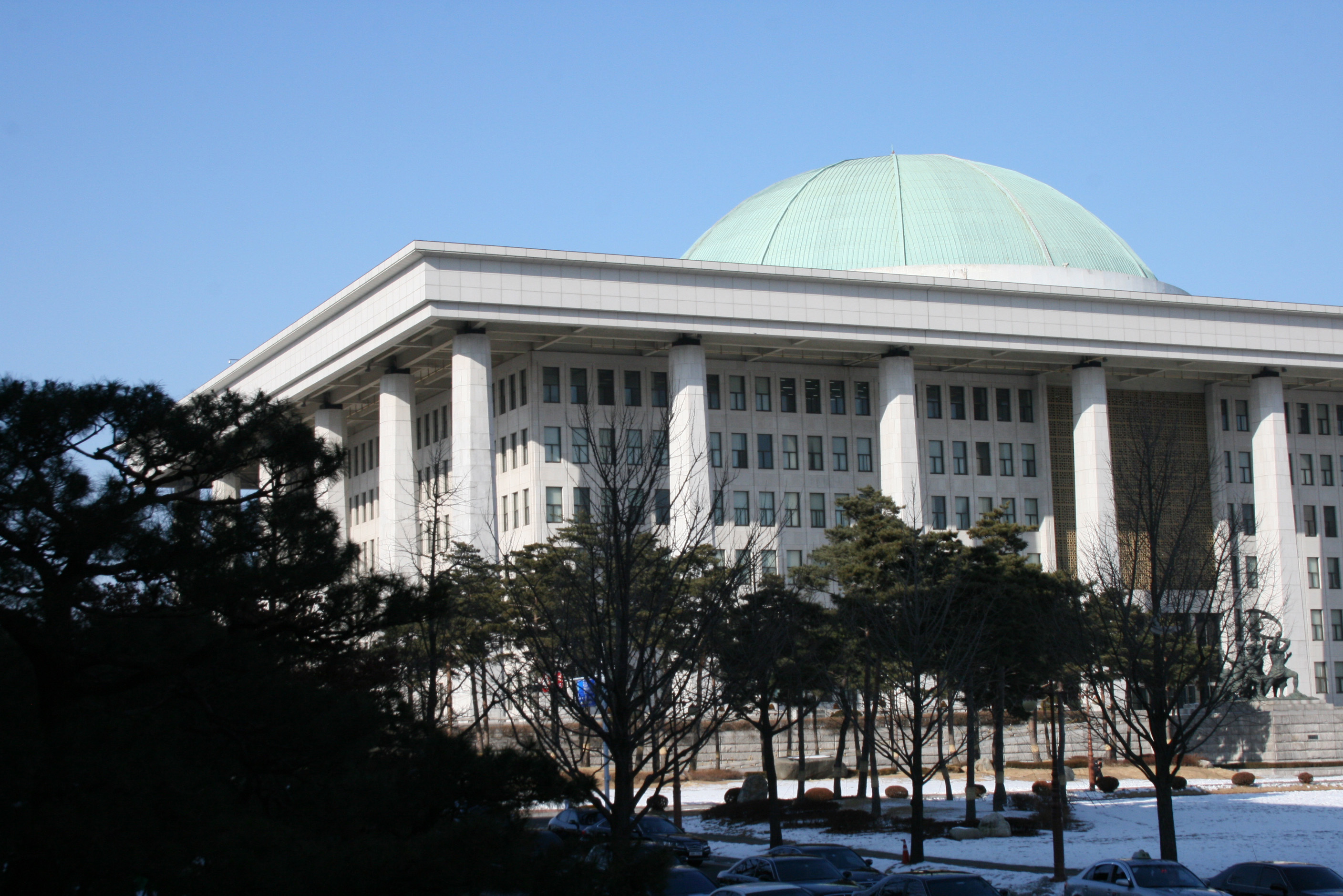 Parliament of South Korea (photo credit: PBS NewsHour/flickr)