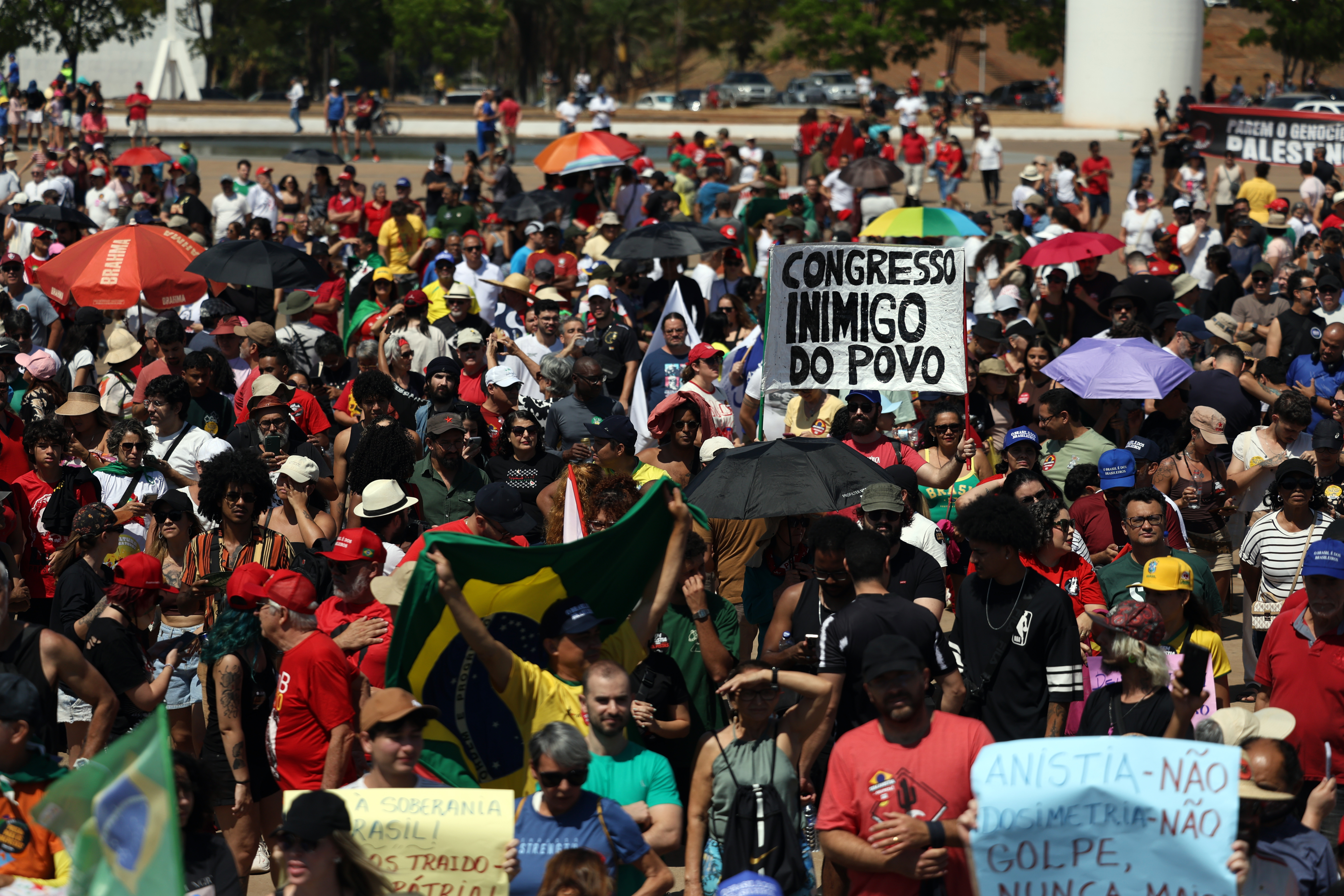 Protest against the Amnesty and Shielding Constitutional Amendment Bills (credit: EBC/Agência Brasil via Flickr)