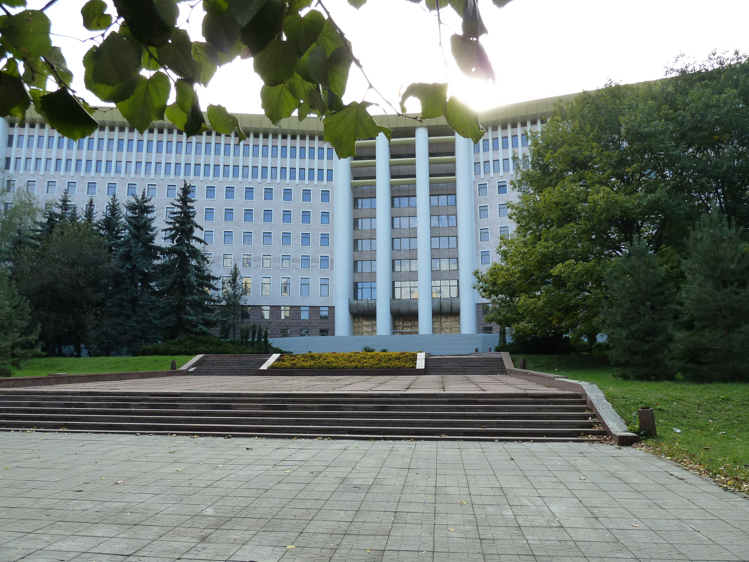 Parliament of Moldova (photo credit: inga/flickr)