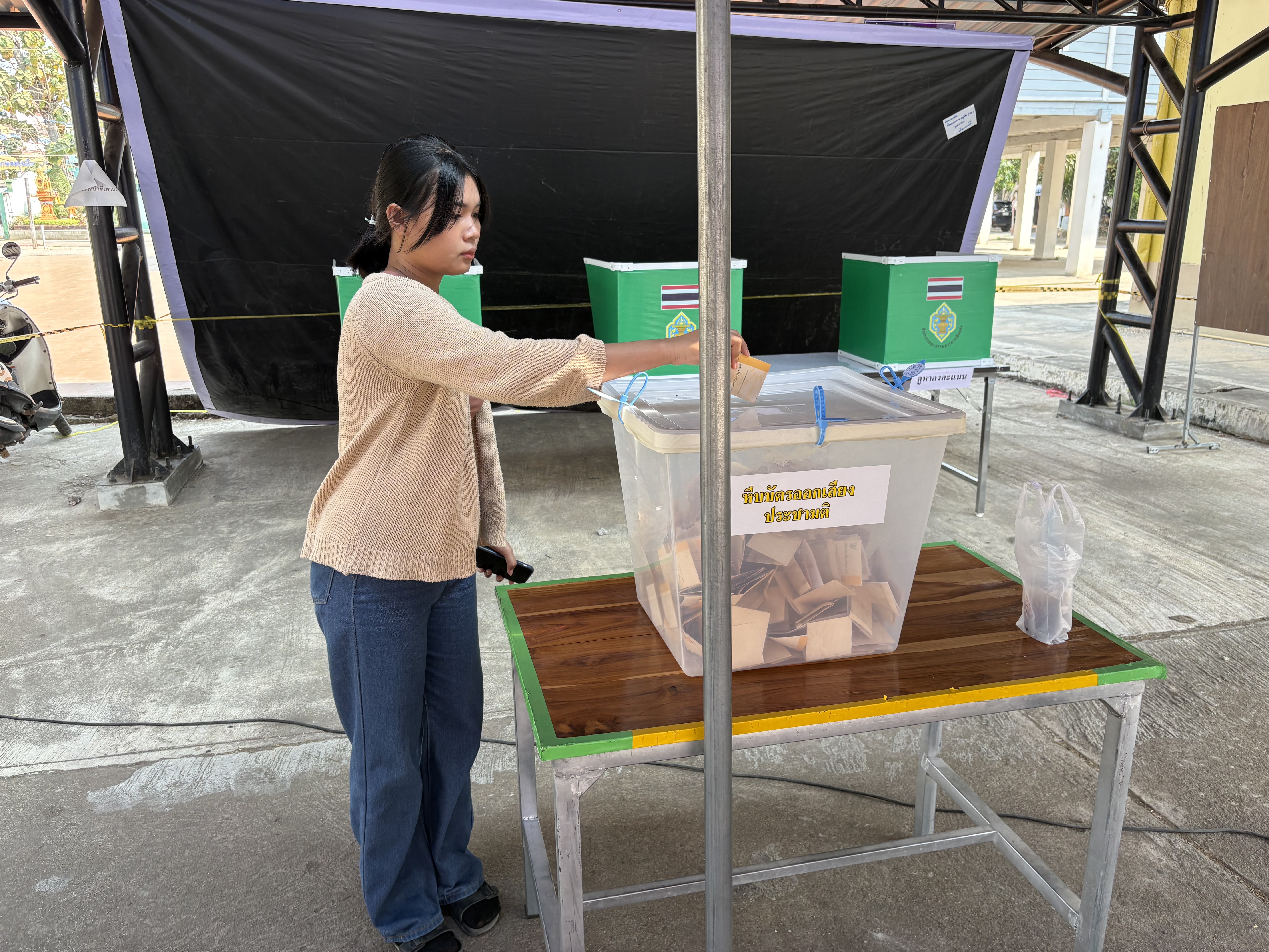  2026 Thai constitutional referendum at the polling station of Sawankhalok District Auditorium (credit: Chainwit via Wikimedia Commons)