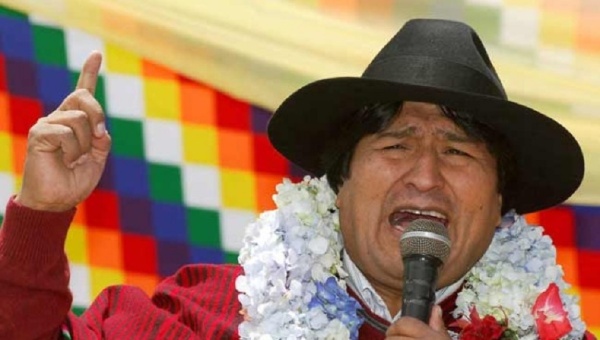 Bolivian people will decide in a February referendum whether Evo Morales will be allowed to run for re-election. (photo credit: EFE)