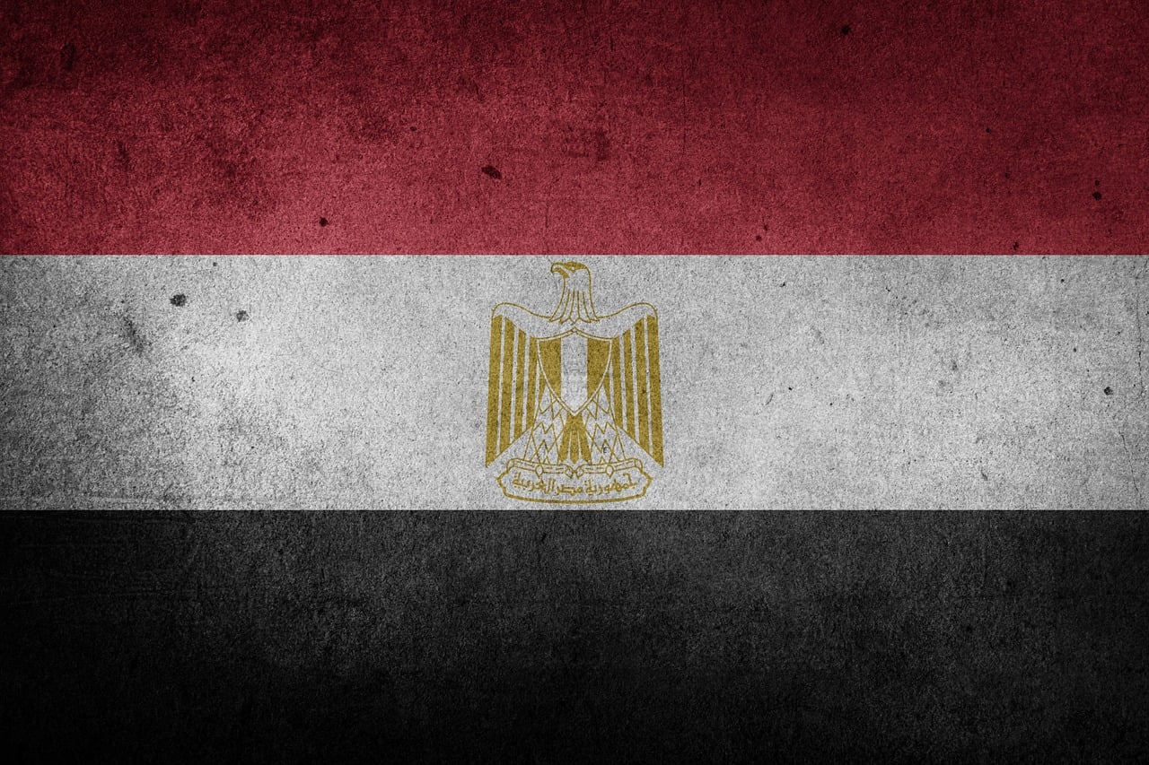 Flag of Egypt (photo credit: Chickenonline via pixabay)