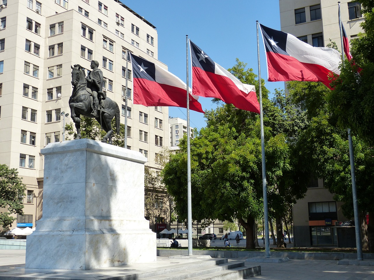 Statue of General Jose Miguel Carrera in Santiago, Chile (photo credit: falco via pixabay)