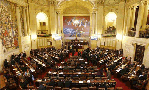 In a 90-10 vote, Colombia’s Congress has passed a bill that eliminates presidential reelection. (TNN Políticas)
