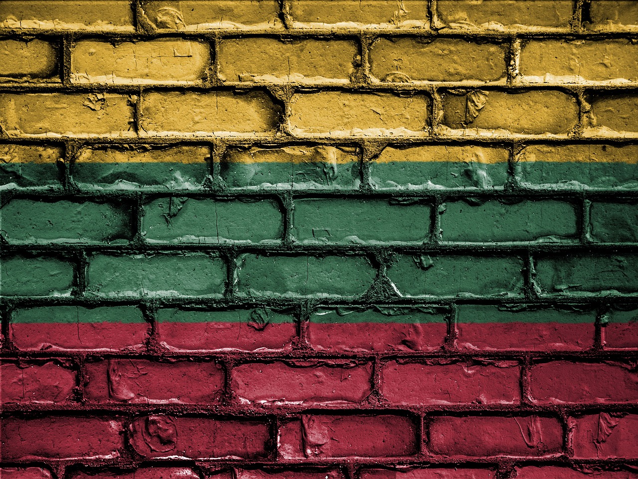 Flag of Lithuania (photo credit: David_Peterson via pixabay)