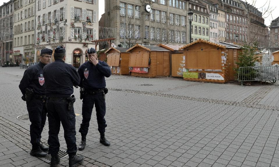 Government sources said the legal framework to extend special powers beyond the current three-month limit on a state of emergency will be put to ministers on December 23 Several parcel bomb alerts occured and for security reasons the city center has been closed to road traffic during the whole period of Strasbourg's Christmas market, following the November 13 Paris terror attacks. (photo credit: AFP)