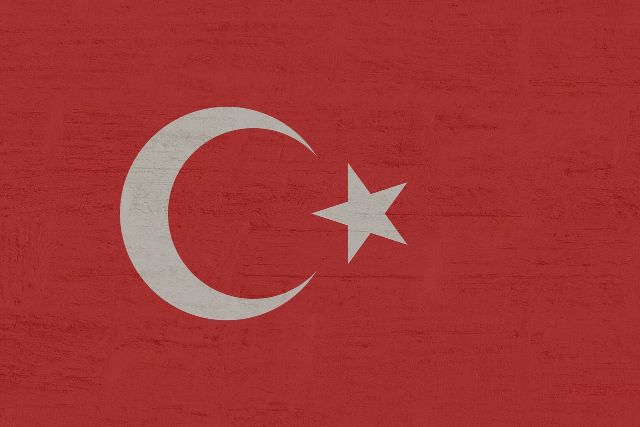 Flag of Turkey (photo credit: Kaufdex via pixabay)