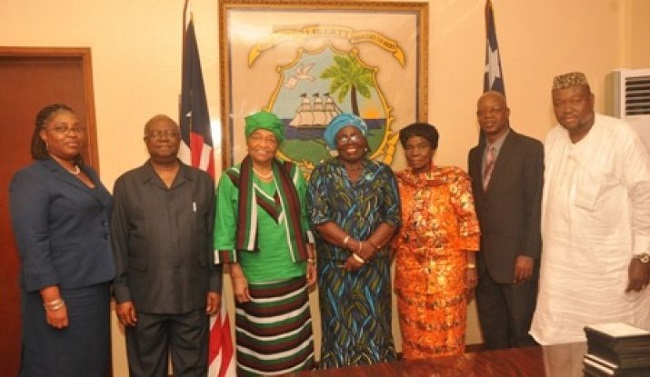 Liberian President Sirleaf with members of the Constitutional Review Committee (photo credit: Buzz Liberia)