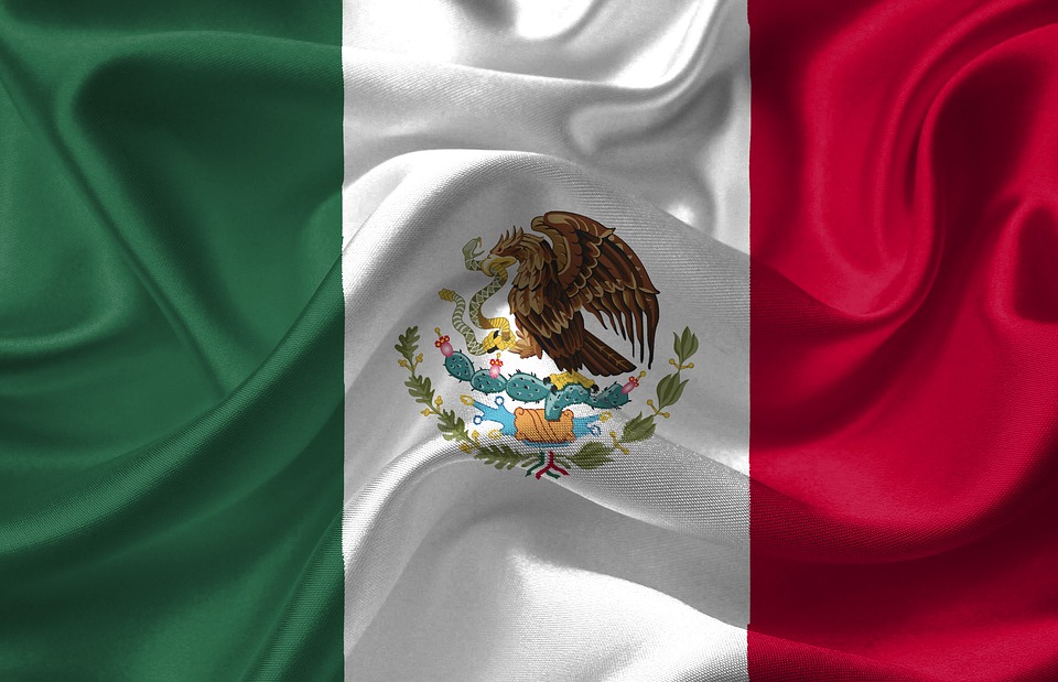 Flag of Mexico (photo credit: DavidRockDesign / pixabay)