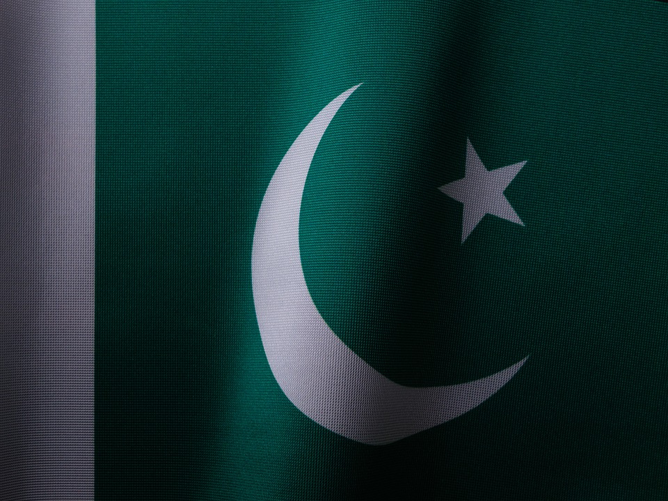 Flag of Pakistan (photo credit: Engin_Akyurt via pixabay)