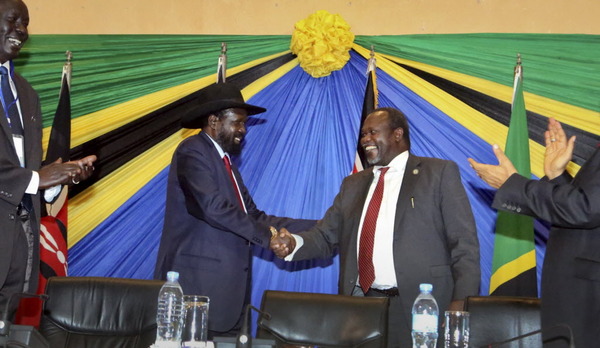 South Sudan president Salva Kiir (left) and rebel leader Riek Machar (photo credit: AP)