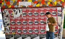 Posters urging rejection of the measures in the 5 February 2023 omnibus referendum stating "Punish Lasso, Vote No" (photo credit: Prensa Latina)