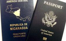 Passports of Nicaragua and the United States (credit: LaNicoya via Wikimedia Commons)