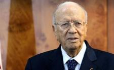 السبسي: تونس لا تعيش أزمة حكم ولا أنوي تعديل الدستور