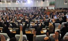 دستور الجزائر: "ثرثار" يتحدث عن حقوق لا يضمنها