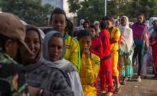 Voters queue to cast their votes in Ethiopia's 2015 general election (photo credit: Associated Press)