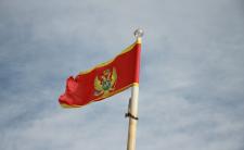 Flag of Montenegro (photo credit: lenahelfinger via pixabay)