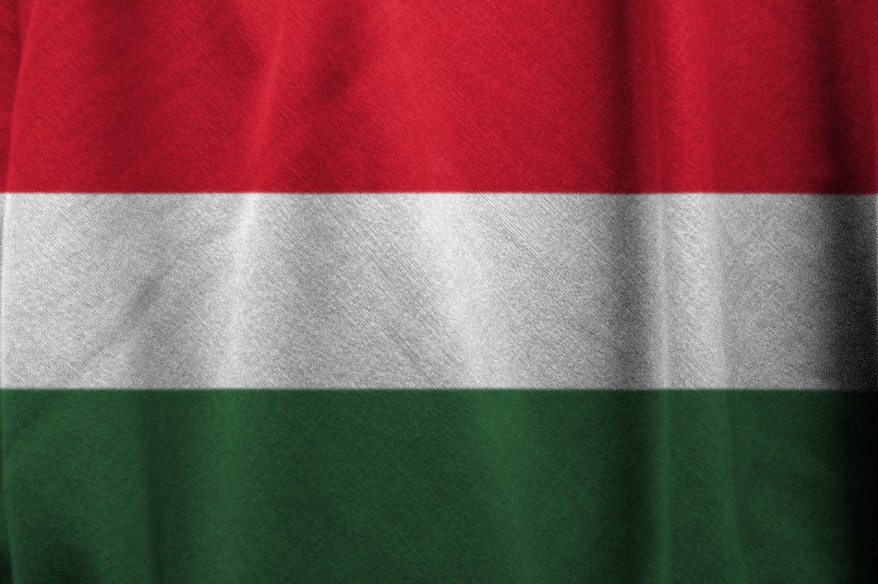 Flag of Hungary (photo credit: TheDigitalArtist via pixabay)