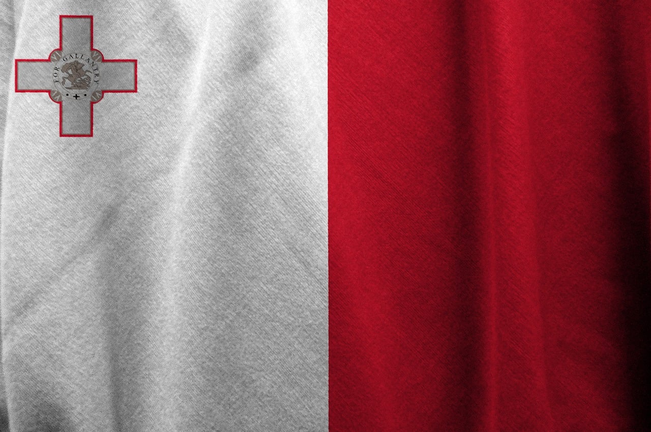 Flag of Malta (photo credit: TheDigitalArtist via pixabay)