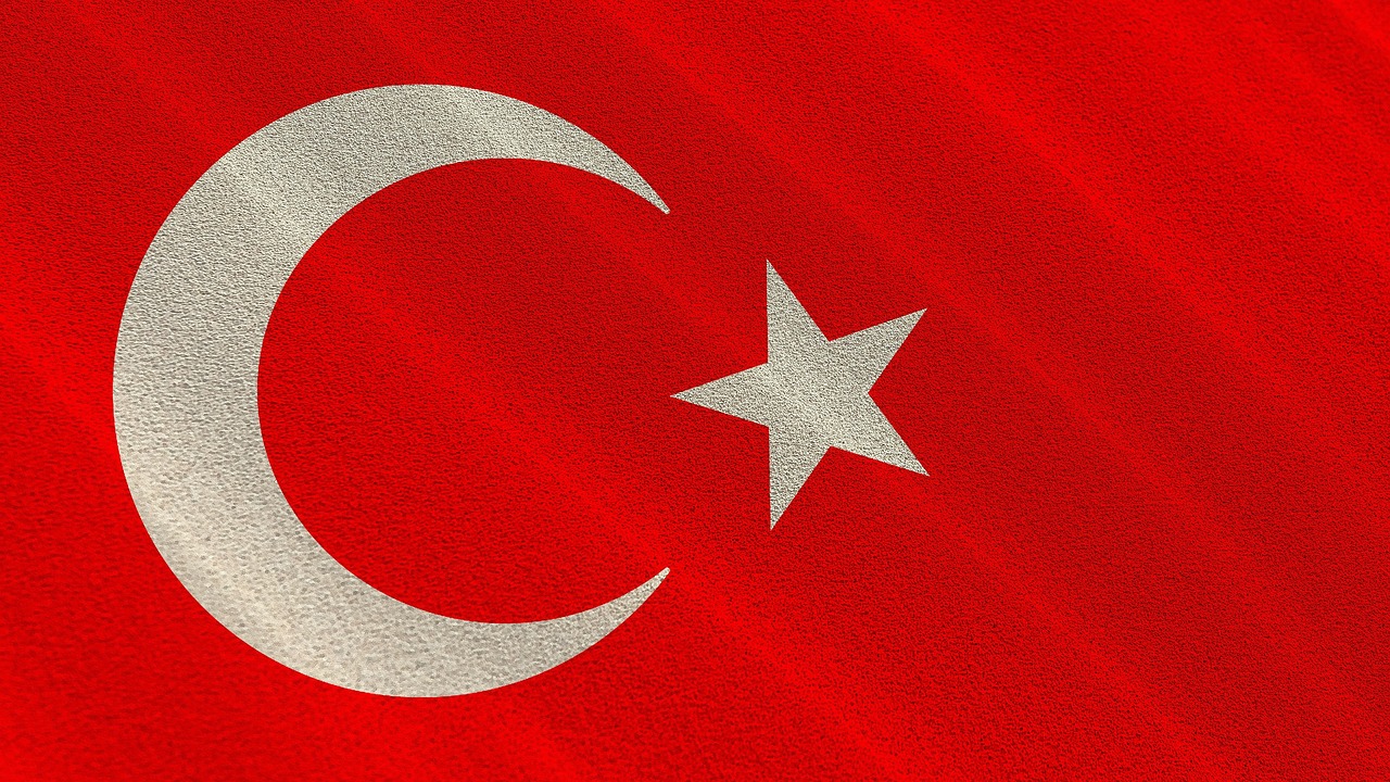 Flag of Turkey (photo credit: musakose via pixabay)