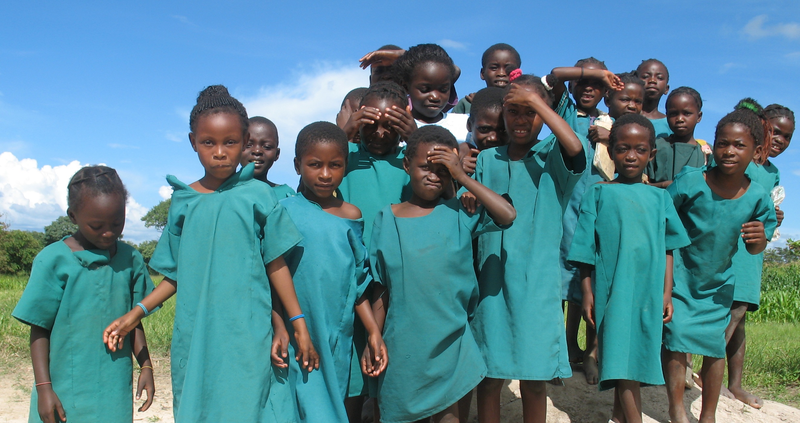 Young school girls in Zambia. C/Flickr/Anja.Plangno